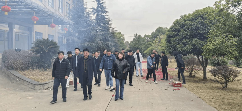 开工大吉 拜年鼓干劲 ——公司乙巳年正月初七隆重开工